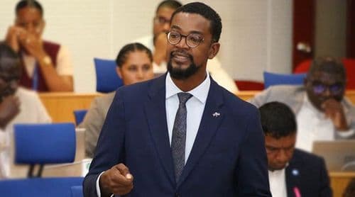 Política/Juventude: JpD critica nomeações no Estado e exige igualdade de oportunidades