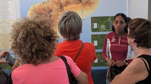 Porto Novo: Centro de Informação e Interpretação Turística homenageia guia Milena Medina