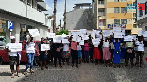 Greve das cozinheiras da Ficase com mais de 60% de adesão - Sindicato