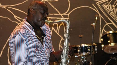 Familiares e amigos lamentam morte do saxofonista Totinho