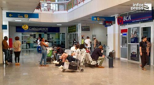 Ilha do Sal: Passageiros da BestFly com destino Sal/São Nicolau retidos na ilha sem previsão de partida