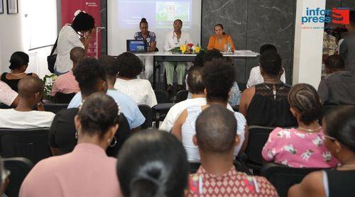 Auxiliares de limpeza do Hospital Agostinho Neto capacitados em boas práticas para controlo de infecções nas estruturas de saúde   