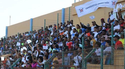 Futebol/Porto Novo: Arrelvamento de um segundo campo continua nos planos da autarquia – edil