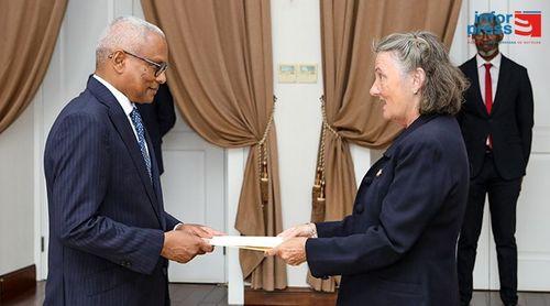 Nova embaixadora dos EUA pretende continuar a fortalecer laços de cooperação com Cabo Verde
