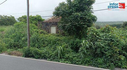 Fogo: Homem de mais de 40 anos encontrado sem vida em casa semi-abandonada em Ponta Verde