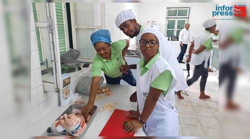 Porto Novo/Turismo: EHTCV contempla município com três formações no sector de restauração e turismo