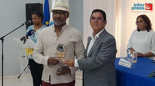 Câmara Municipal do Sal reconhece cidadãos que se destacaram nos domínios da cultura e do turismo