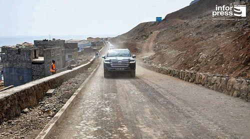 Santo Antão: Estrada de Fontainhas avança com calcetamento e trabalhos de fibra óptica