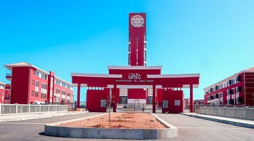 Uni-CV realiza “I Fórum Pensar FCSHA” sobre o futuro da educação e investigação nas áreas sociais