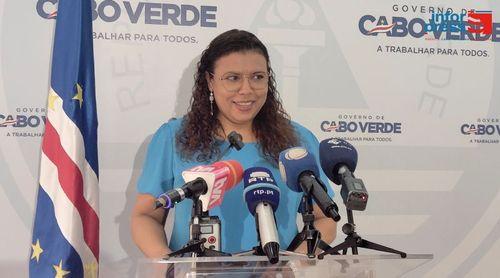 Governo aprova decreto para regularização de colaboradores com vínculo precário nos municípios