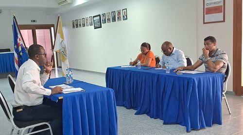 Porto Novo/Arranque do Ano Lectivo: Delegado do ME e autarquia abordam questões ligadas ao transporte de alunos e pré-escolar