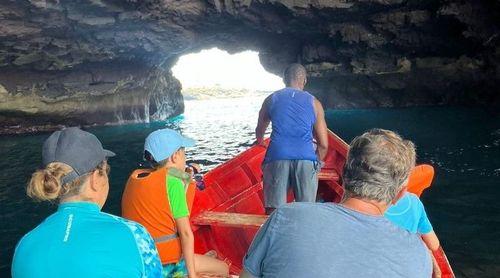 REPORTAGEM/Turismo: Passeio de bote como opção para conhecer as maravilhas naturais de Santa Catarina