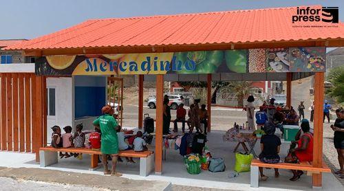 São Miguel: Vendedeiras ambulantes ganham espaços fixos em Veneza, Achada Pizarra e Porto da Calheta