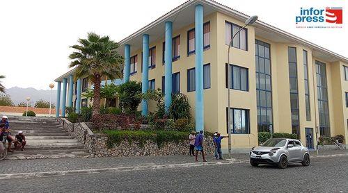 Porto Novo: Orçamento rectificativo e financiamento do pavilhão desportivo em debate pelos deputados municipais