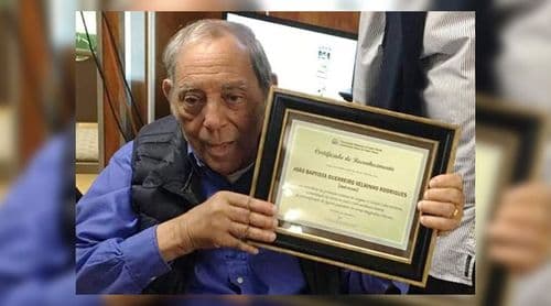 Câmara da Praia manifesta pesar pelo “passamento do humorista e homem da Cultura” Nhô Puxim
