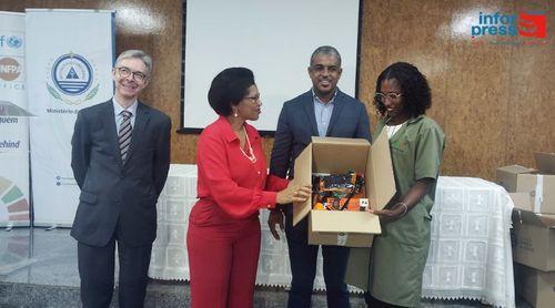 Jovens formados em electricidade contemplados com kits no âmbito do projecto “Ami é Di Paz y Bô”