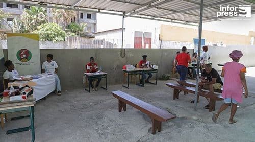 São Domingos: Comunidade de Ribeirão Chiqueiro beneficia de uma feira de saúde visando a conscientização sobre a saúde e bem-estar
