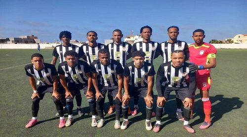 Rosariense/Centenário: Atletas com vários anos de prática do futebol querem mais dedicação dos mais jovens