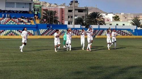 Futebol/São Vicente: Mindelense vence Amarante (1-0) e passa a líder isolado do campeonato
