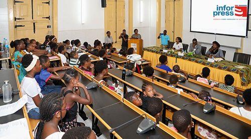 Arquivo Nacional partilha história e legado de Amílcar Cabral com crianças e jovens