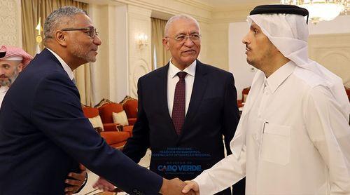 Dirigentes cabo-verdianos reúnem-se com governante do Qatar para abordar reforço da presença do país no Golfo Pérsico