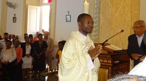 São Vicente/Páscoa: Padre missionário apela à paz que veio com Jesus Cristo