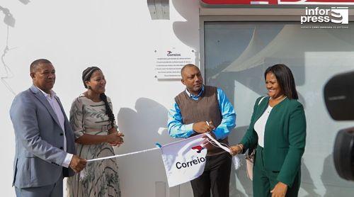 Agência dos Correios de Achada de Santo António transformada numa loja moderna com serviços ‘moneygram’