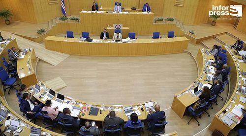 Parlamento: Desacordo sobre competência para nomear juízes adia aprovação da proposta de lei sobre Código de Justiça Militar