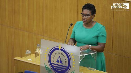 Parlamento: Deputada enaltece políticas públicas implementadas pelo Governo do MpD