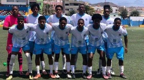 Futebol: São Pedro (2.ª divisão) elimina Amarante e é a primeira finalista Taça de São Vicente
