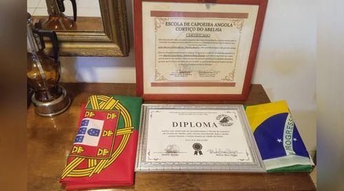 Escola de Capoeira Angola Cortiço do Abelha homenageia Beto Diogo em Portugal