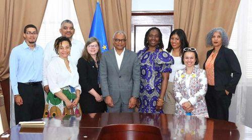 Universidade de Rhode Island quer fortalecer laços académicos com universidades cabo-verdianas   