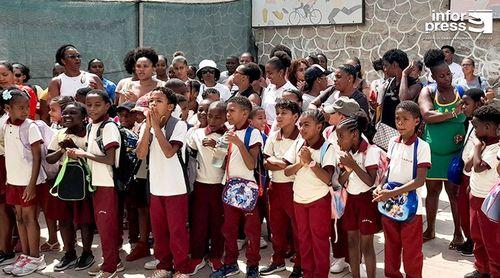 Ilha do Sal: Pais e encarregados de educação exigem soluções para os alunos sem professores
