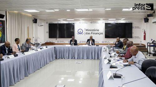 Orçamento do Estado para 2025 vai contemplar salário mínimo de 17 mil escudos