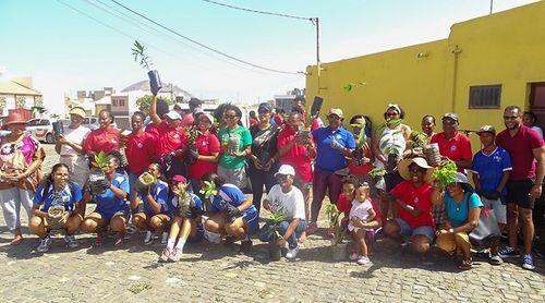 Ilha do Sal: Autarquia arranca projecto "uma mulher, uma árvore" ligando sustentabilidade e empoderamento feminino