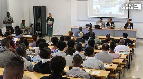 Governo prevê futuro das relações públicas no país com estratégias digitais aliadas à humanidade e inclusão 