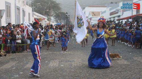 Brava: Grupo carnavalesco Riba D’Ora é bicampeão do Carnaval da Brava com homenagem aos Tubarões Azuis