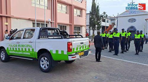 Santa Catarina: Santa Catarina recebe viatura para a Polícia Municipal através de protocolo com a Praia